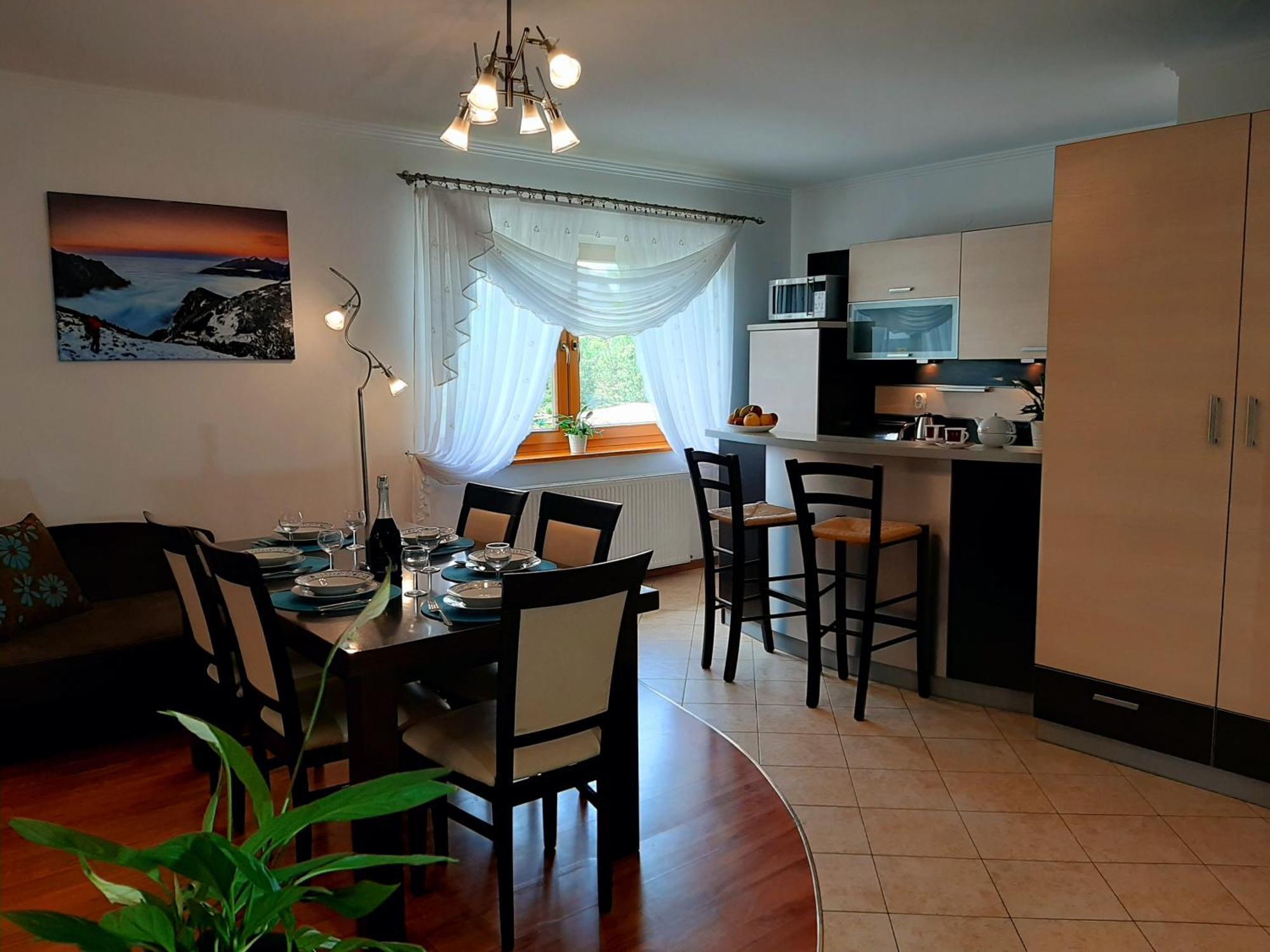 Apartament typu Deluxe z 2 sypialniami i balkonem